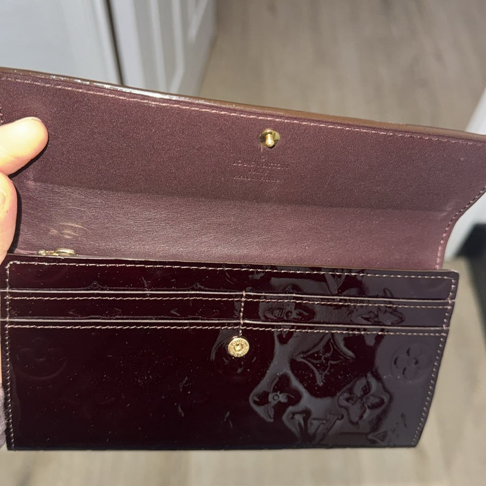 Louis Vuitton Burgundy sarah vernis Wallet - Picture 9 of 11